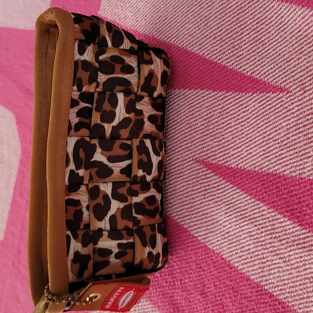 Harveys seatbelt make up bag
